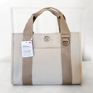 NWT Lululemon Two-Tone Canvas Mini Tote Bag — 4.5L — Mojave Tan/Light Ivory